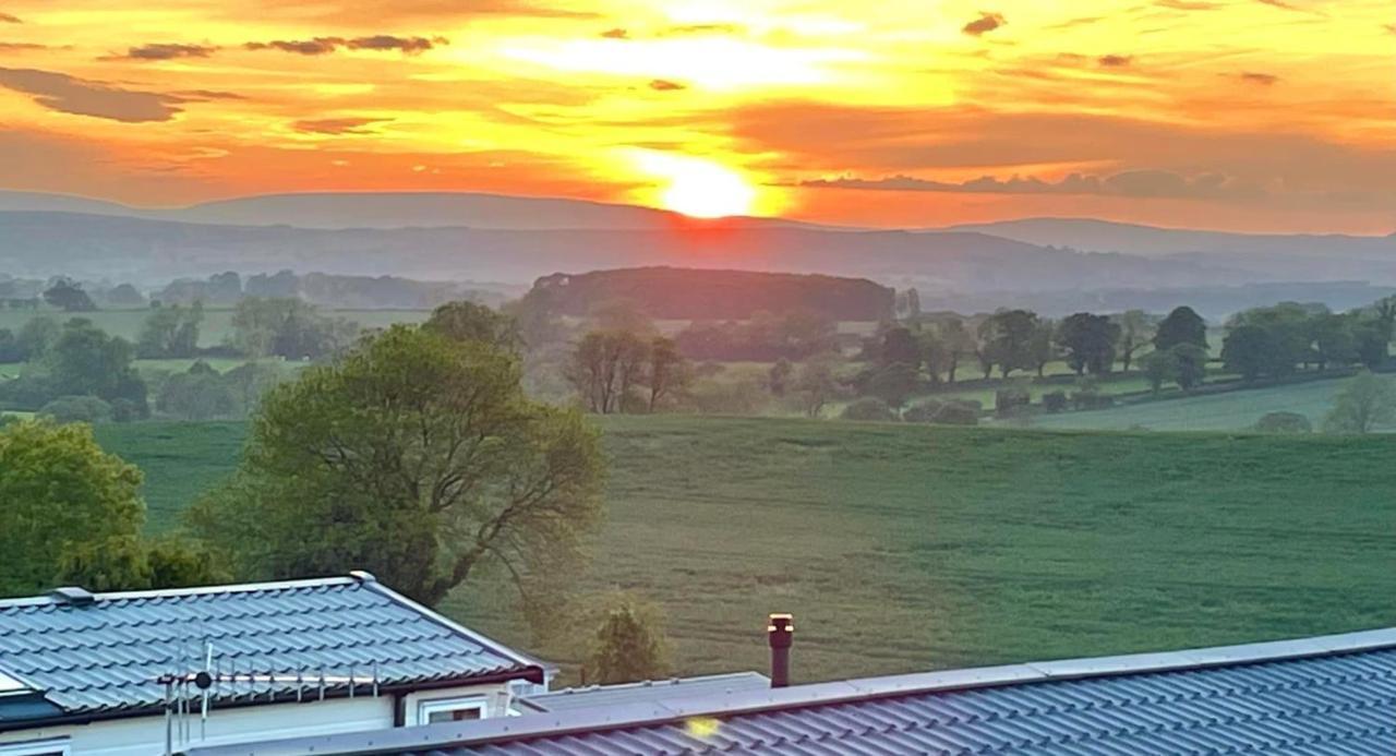 Ribble Valley Lodge Retreat Gisburn Exteriér fotografie